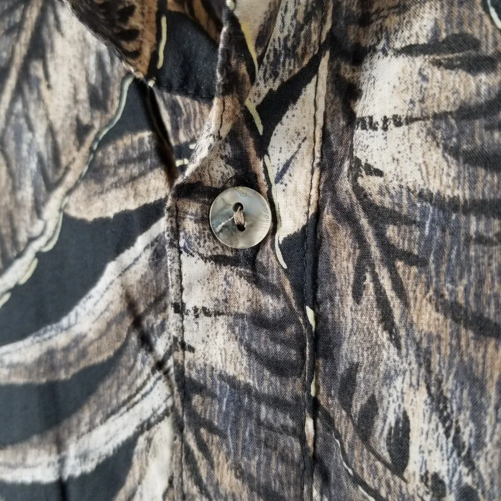Tori Richard Honolulu Polo Shirt Men's Large 100% Cotton Lawn Brown Leaf‎ VTG